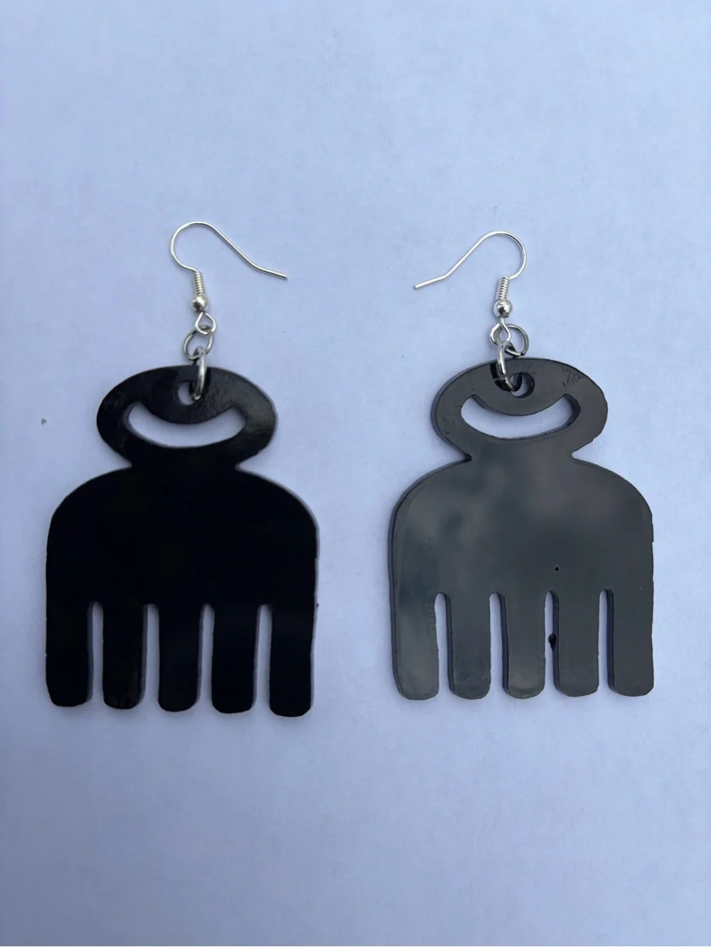 Duafe Acrylic Black Afro Pick Dangle Earrings - Unbranded